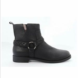 Abeo Black Leather Ankle Booties